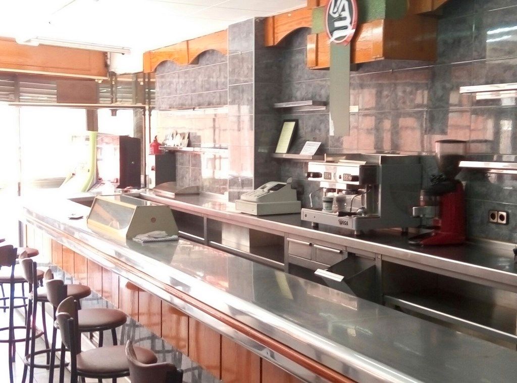 Premises for sale in Badalona  with Air Conditioner and Furnished