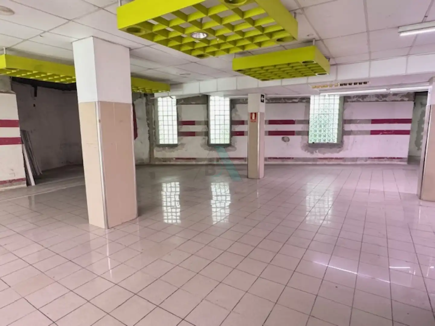 Business premises to rent in Llanes - Román Romano, imagen 14