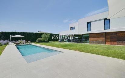 Jardí de Casa o xalet en venda en Llagostera amb Aire condicionat, Calefacció i Parquet