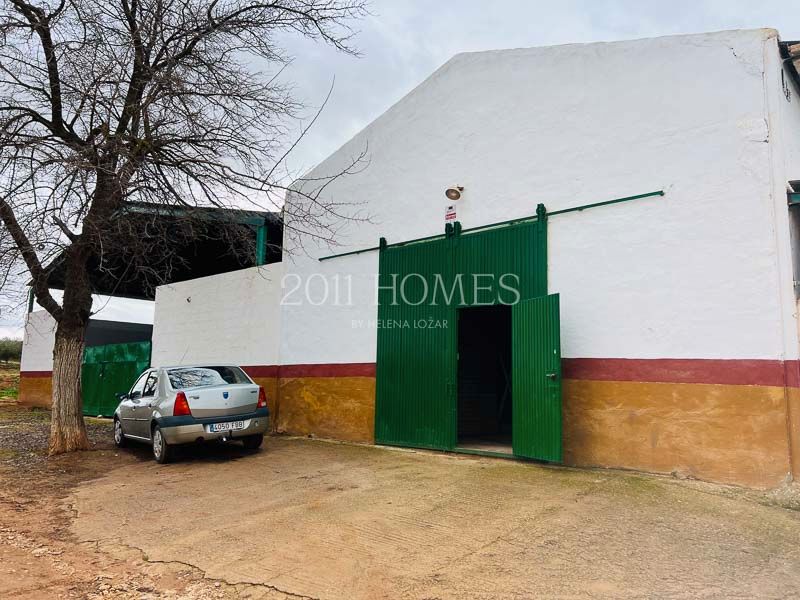 Exterior view of Industrial buildings for sale in La Roda de Andalucía