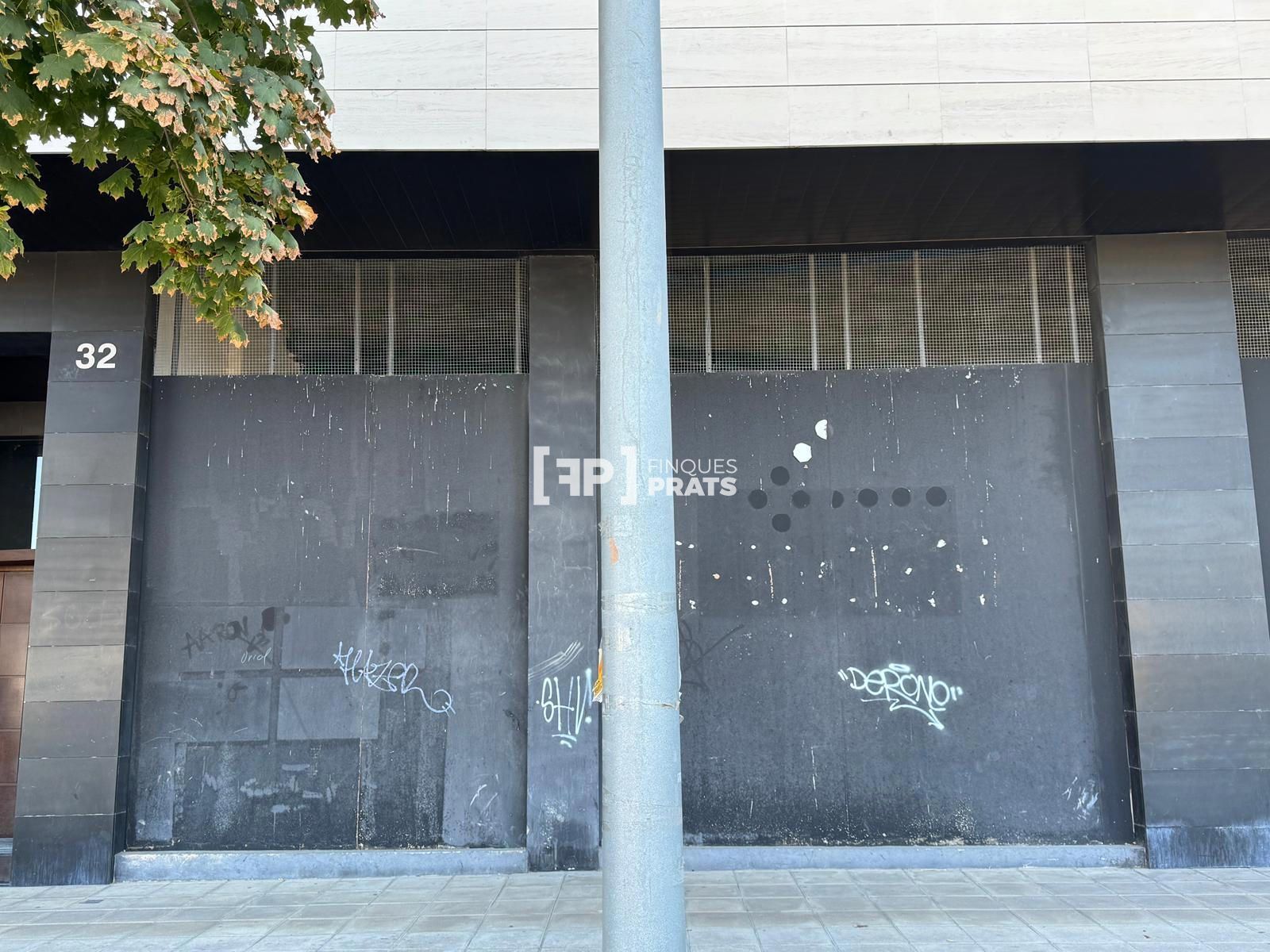 Vista exterior de Local en venda en  Lleida Capital