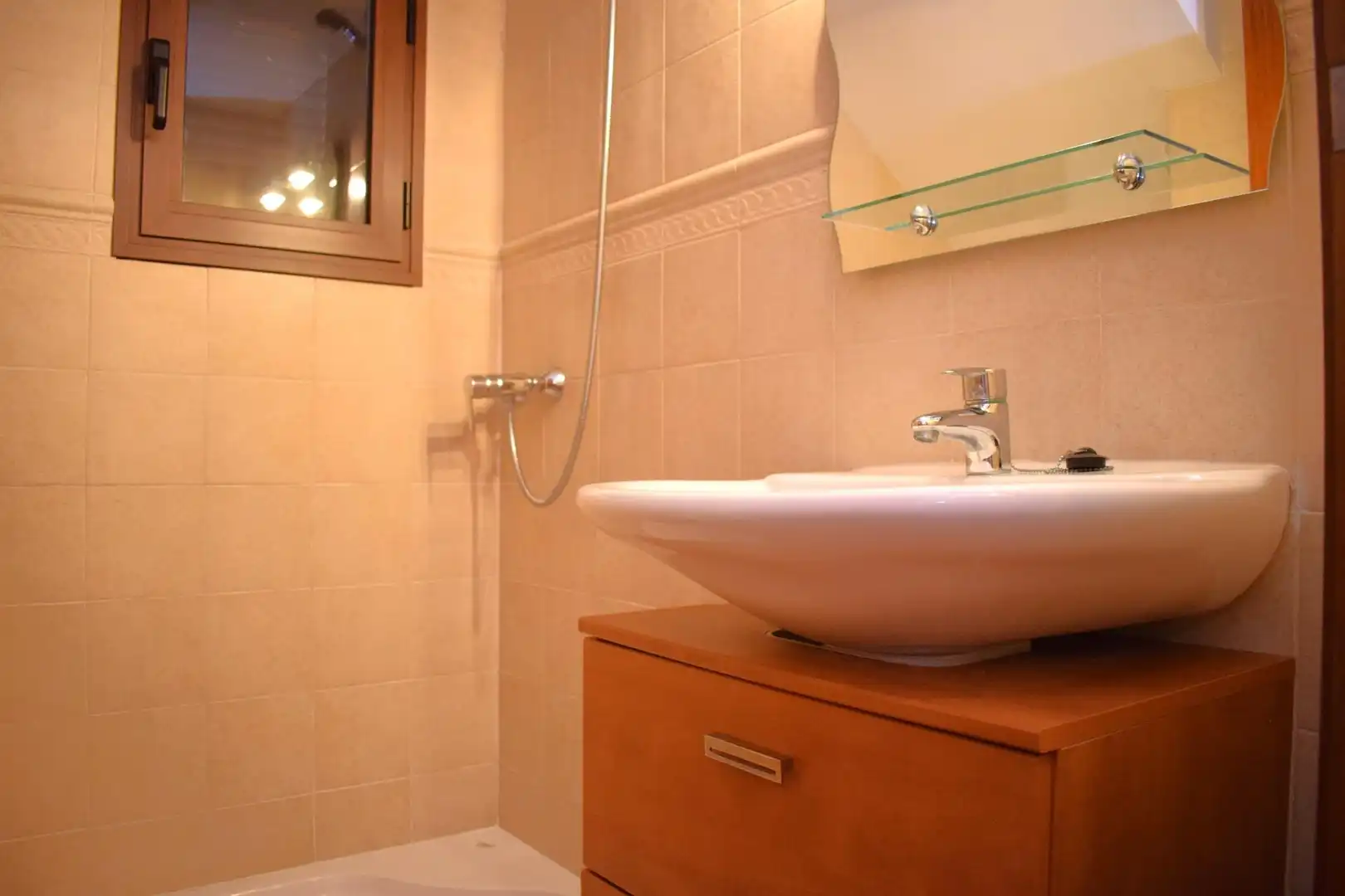 Badezimmer von Country house zur Miete in Sa Pobla mit Privatgarten, Terrasse und Möbliert