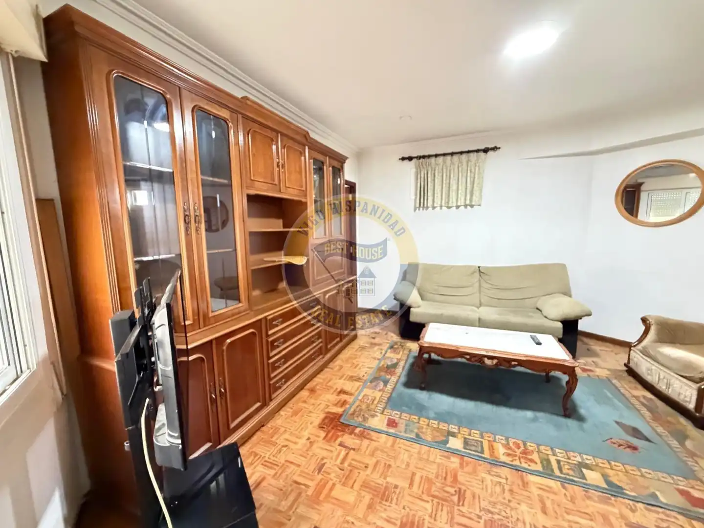 Sala de estar de Piso de alquiler en Vigo  con Calefacción, Parquet y Amueblado