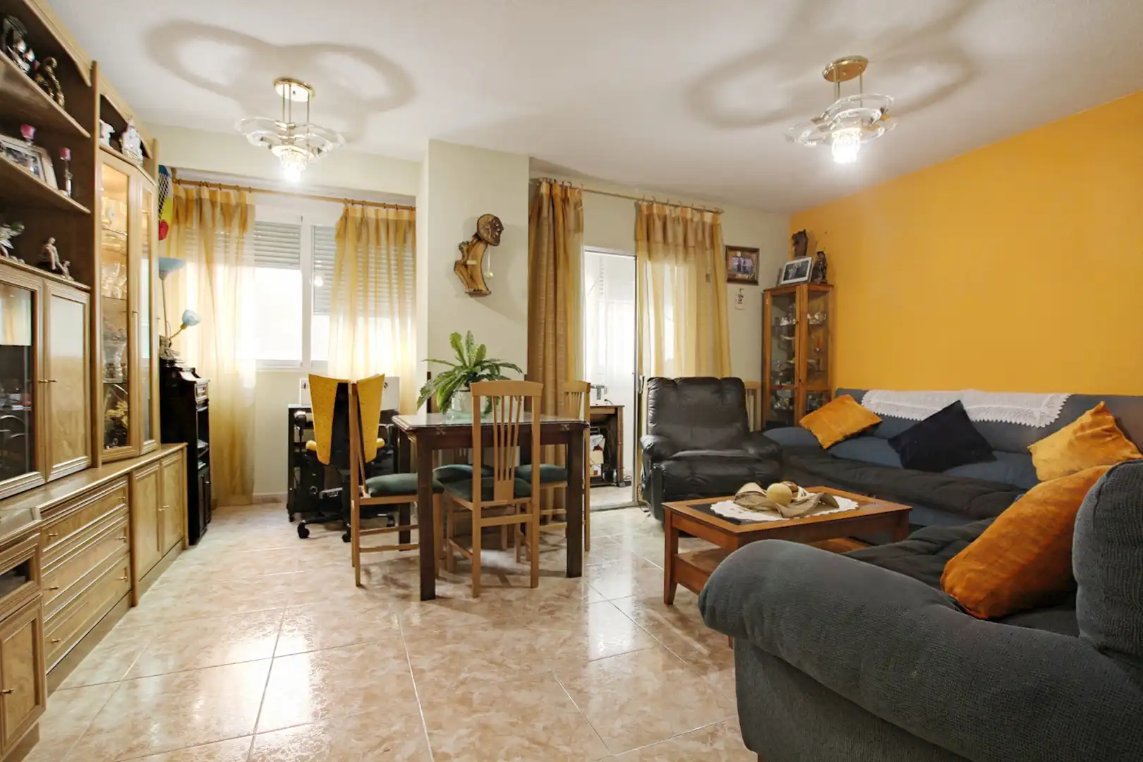 Sala de estar de Piso en venta en Alcorcón con Calefacción, Terraza y Trastero