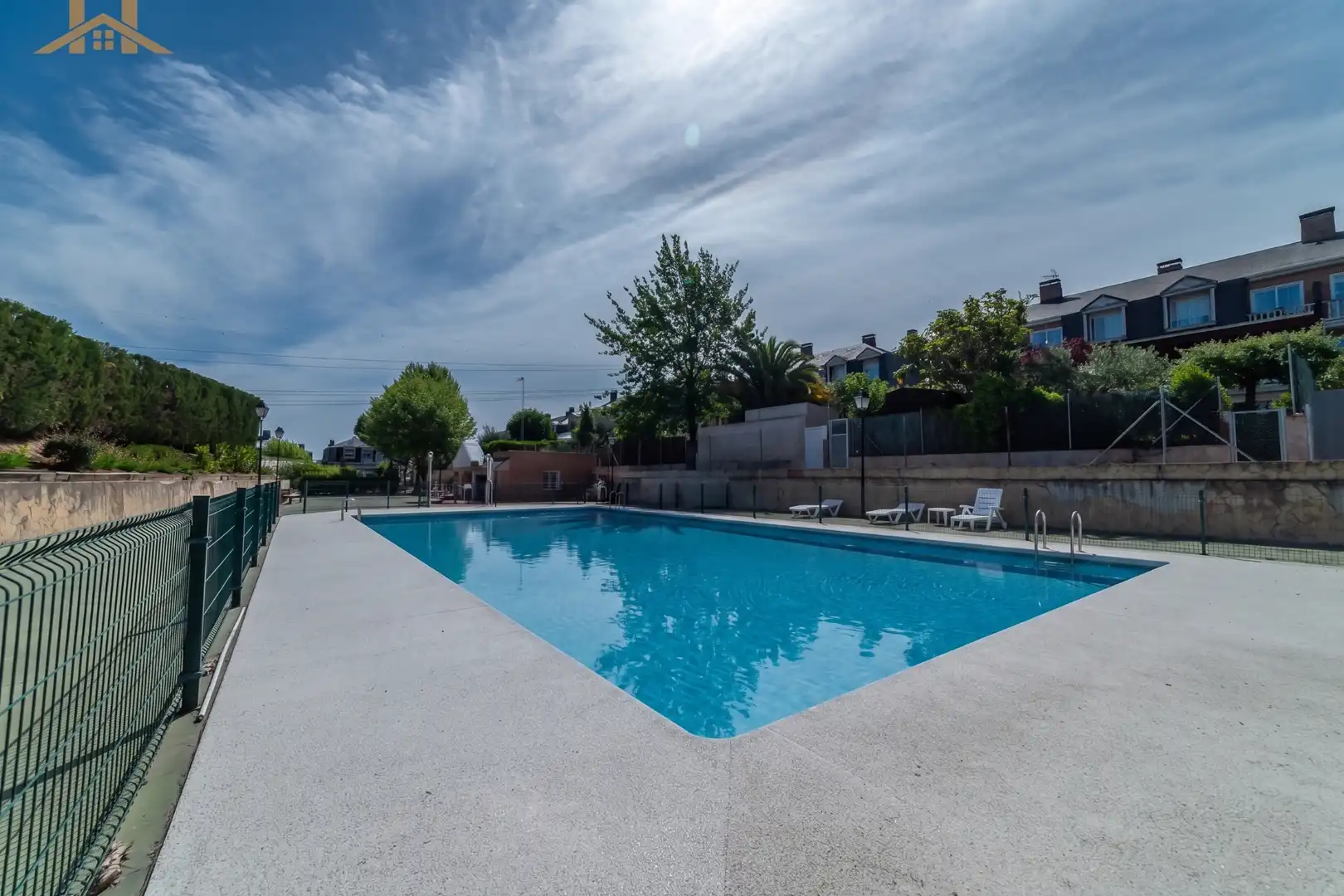 Piscina de Casa o xalet en venda en Arroyomolinos (Madrid) amb Aire condicionat, Calefacció i Jardí privat
