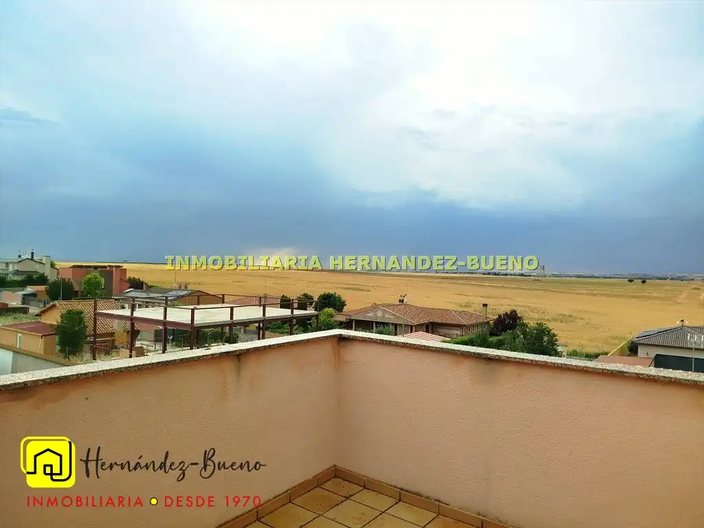 Casa o chalet en venta en Calvarrasa de Abajo con Calefacción, Jardín privado y Terraza