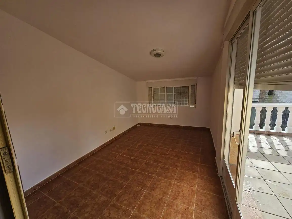 Bedroom of Detached homes for sale in El Puente del Arzobispo  with Heating
