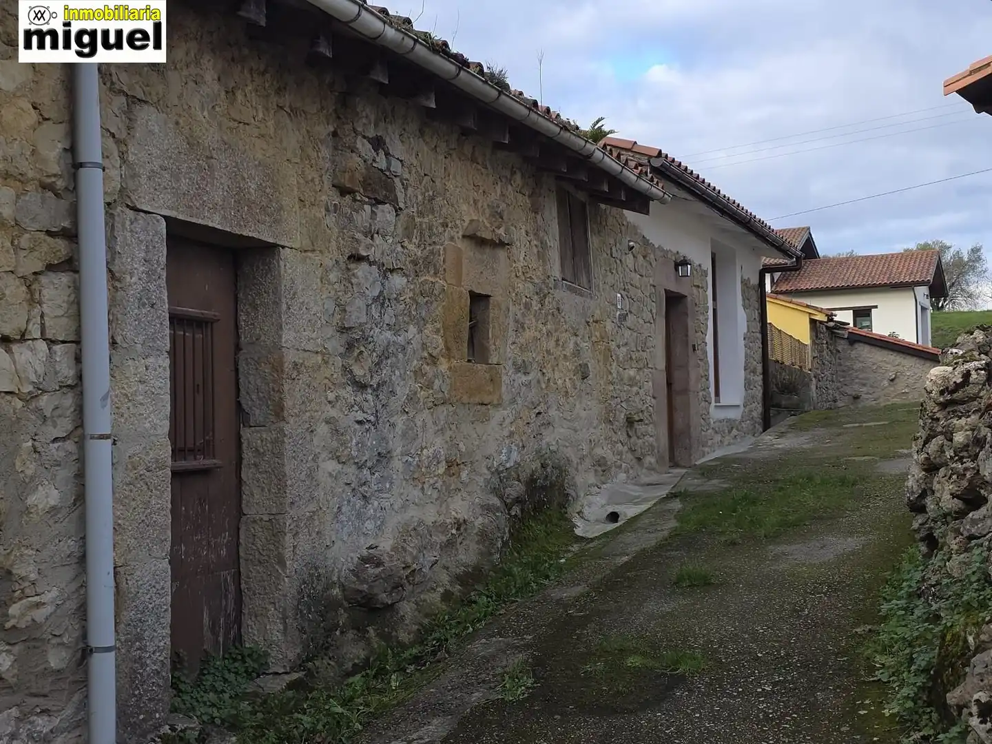 Vista exterior de Casa o chalet en venta en Herrerías con Terraza y Balcón