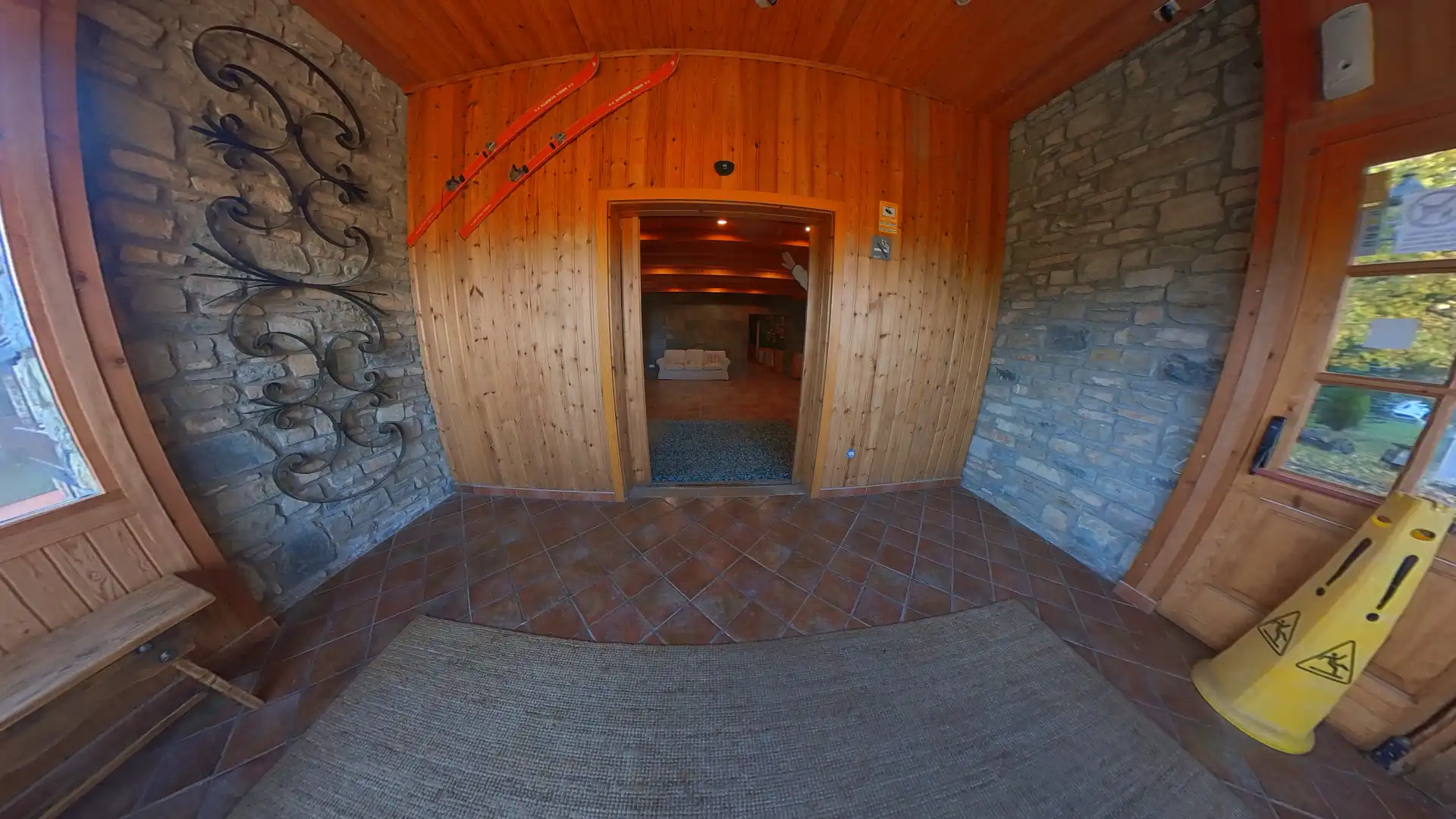 Buildings for sale in Alp