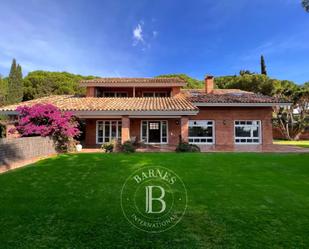 Jardí de Casa o xalet en venda en Sant Andreu de Llavaneres amb Aire condicionat, Terrassa i Piscina