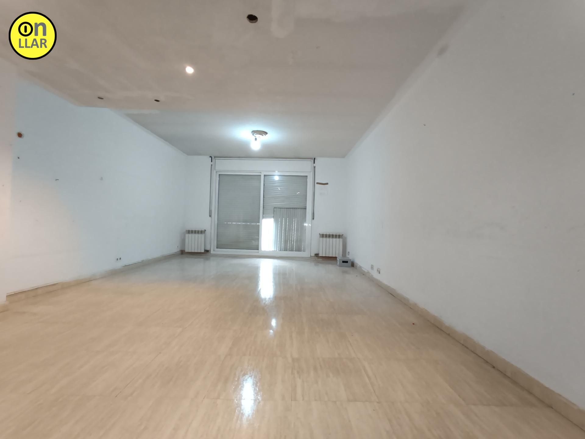 Flat for sale in Mollet del Vallès  with Heating, Terrace and Balcony