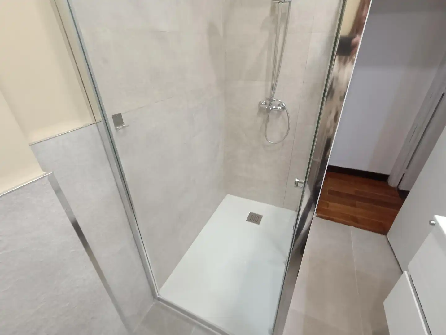 Bathroom of Flat for rent in Santander  with Heating, Parquet flooring and Balcony