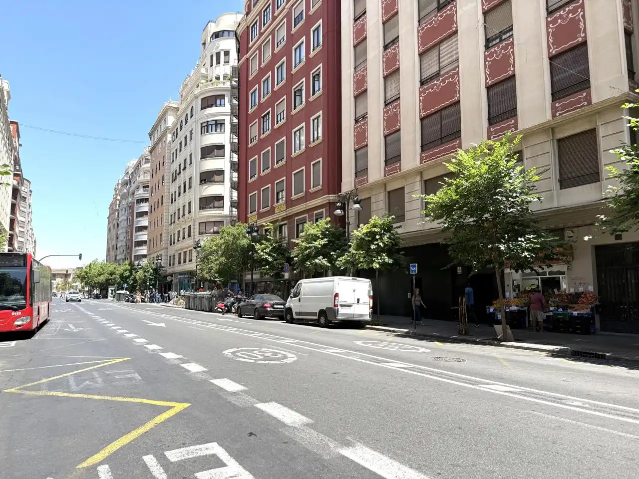 Exterior view of Commercial properties for sale in Valencia  with Air Conditioner