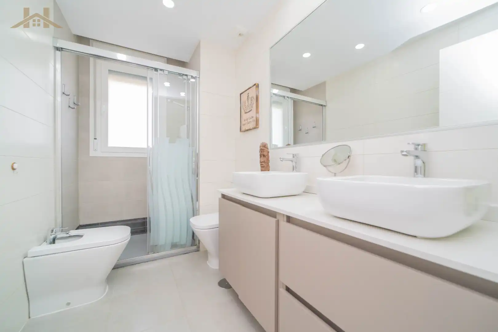 Bathroom of Detached homes for sale in Villaviciosa de Odón  with Air Conditioner, Heating and Private garden