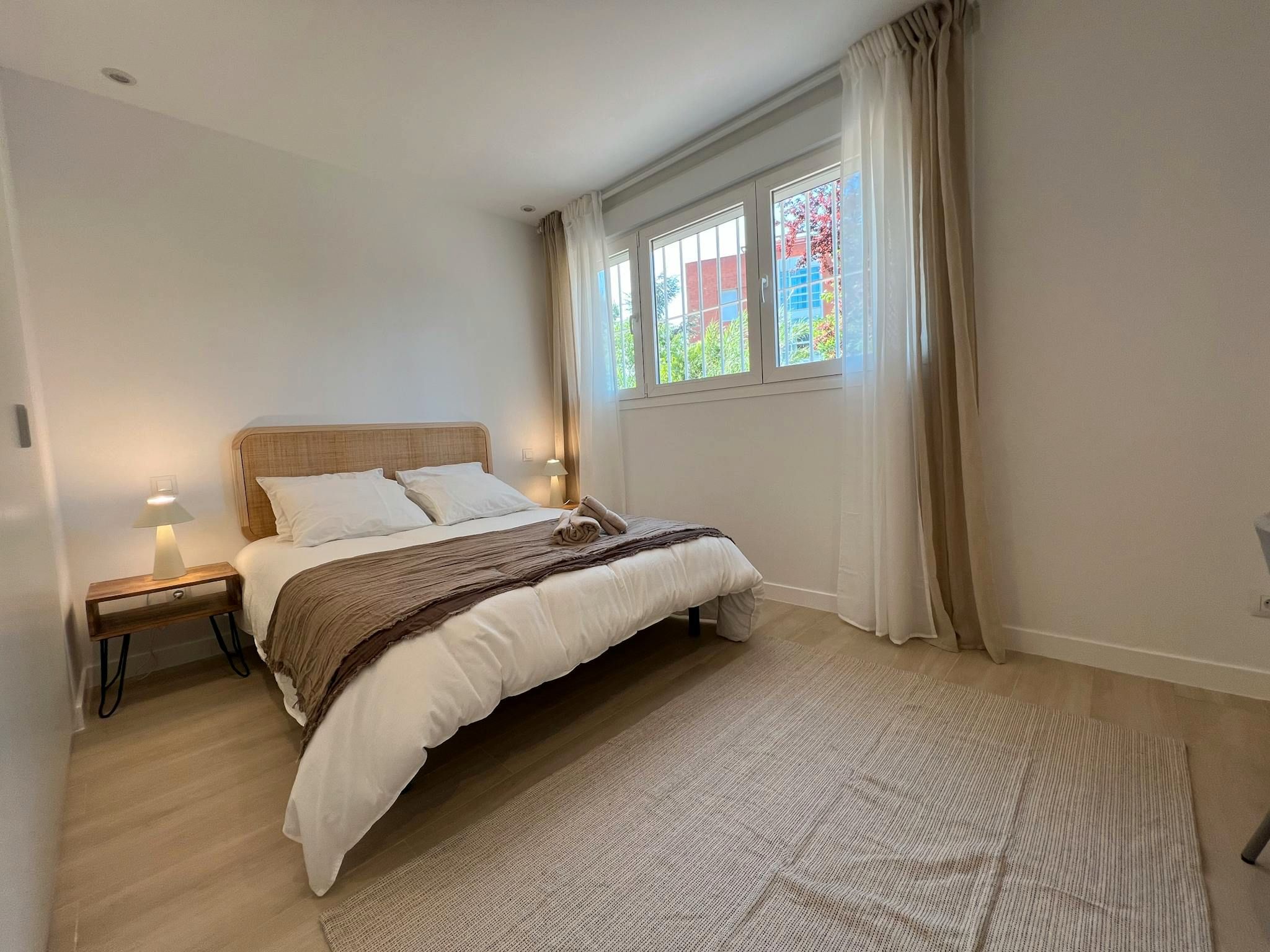 Bedroom of Flat to rent in  Madrid Capital  with Air Conditioner, Heating and Furnished