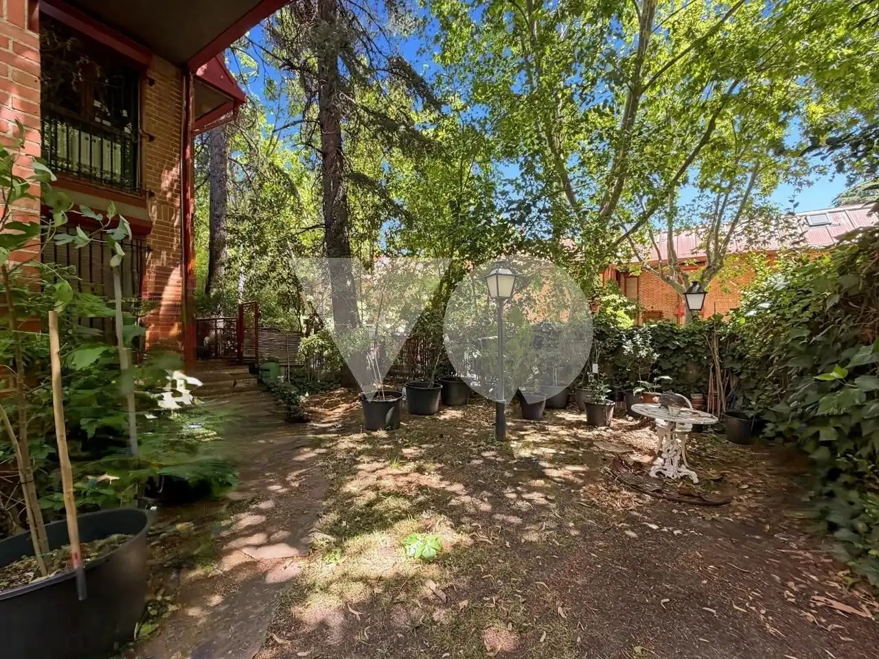 Jardí de Casa o xalet en venda en Madrid amb Calefacció, Jardí privat i Parquet