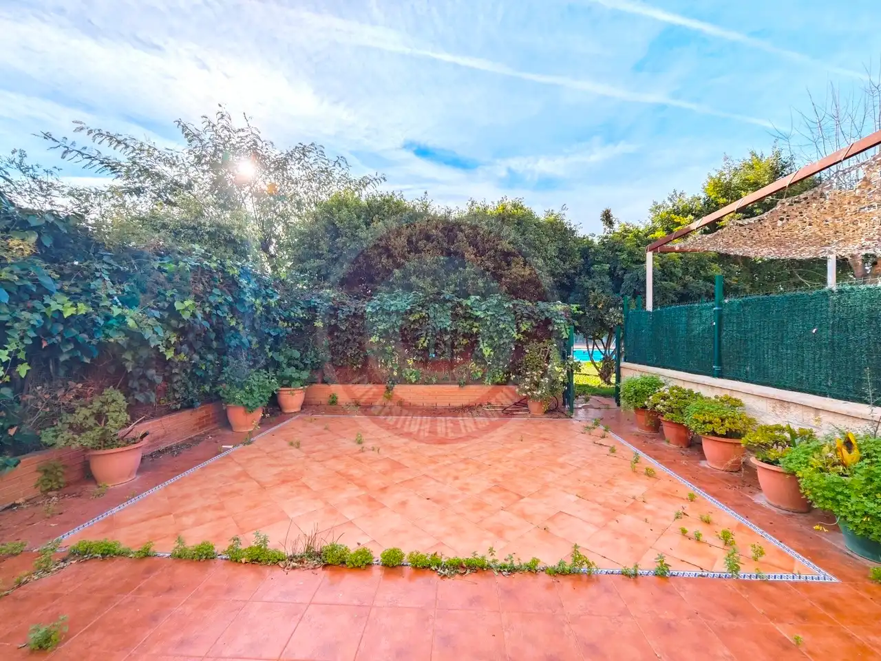 Jardí de Casa adosada en venda en Vélez-Málaga amb Terrassa, Alarma i Piscina comunitària