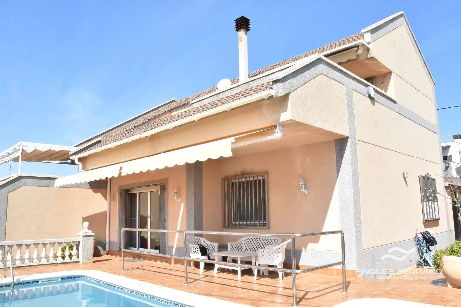 Chalet con piscina en venta en altafulla