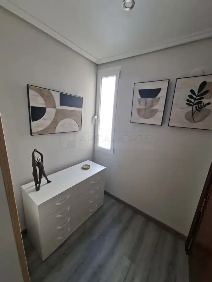Dormitori de Apartament en venda en Vitoria - Gasteiz amb Calefacció, Parquet i Terrassa