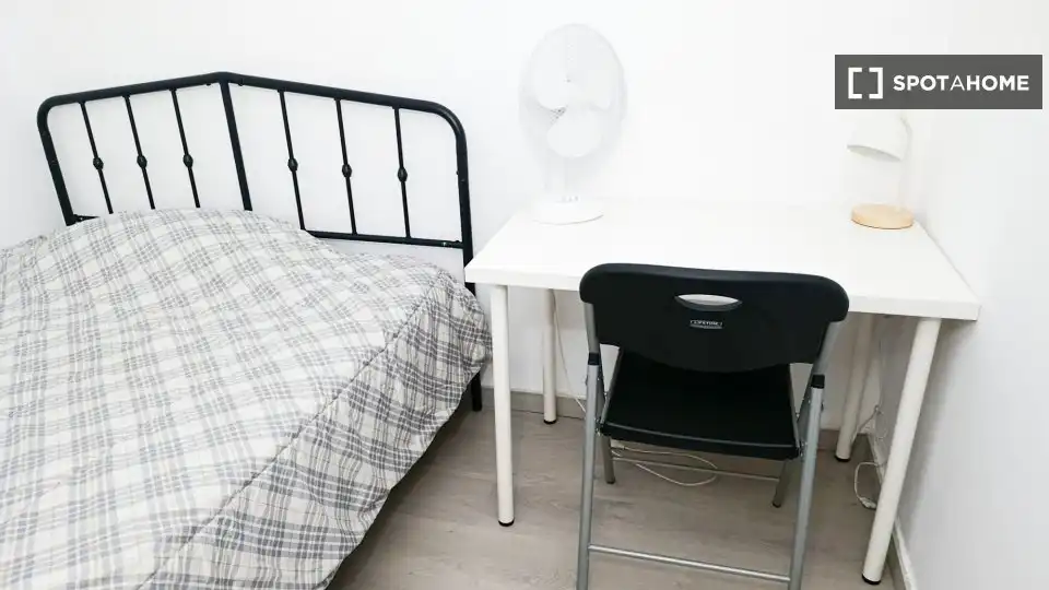 Bedroom of Flat for rent in  Palma de Mallorca  with Air Conditioner, Heating and Furnished