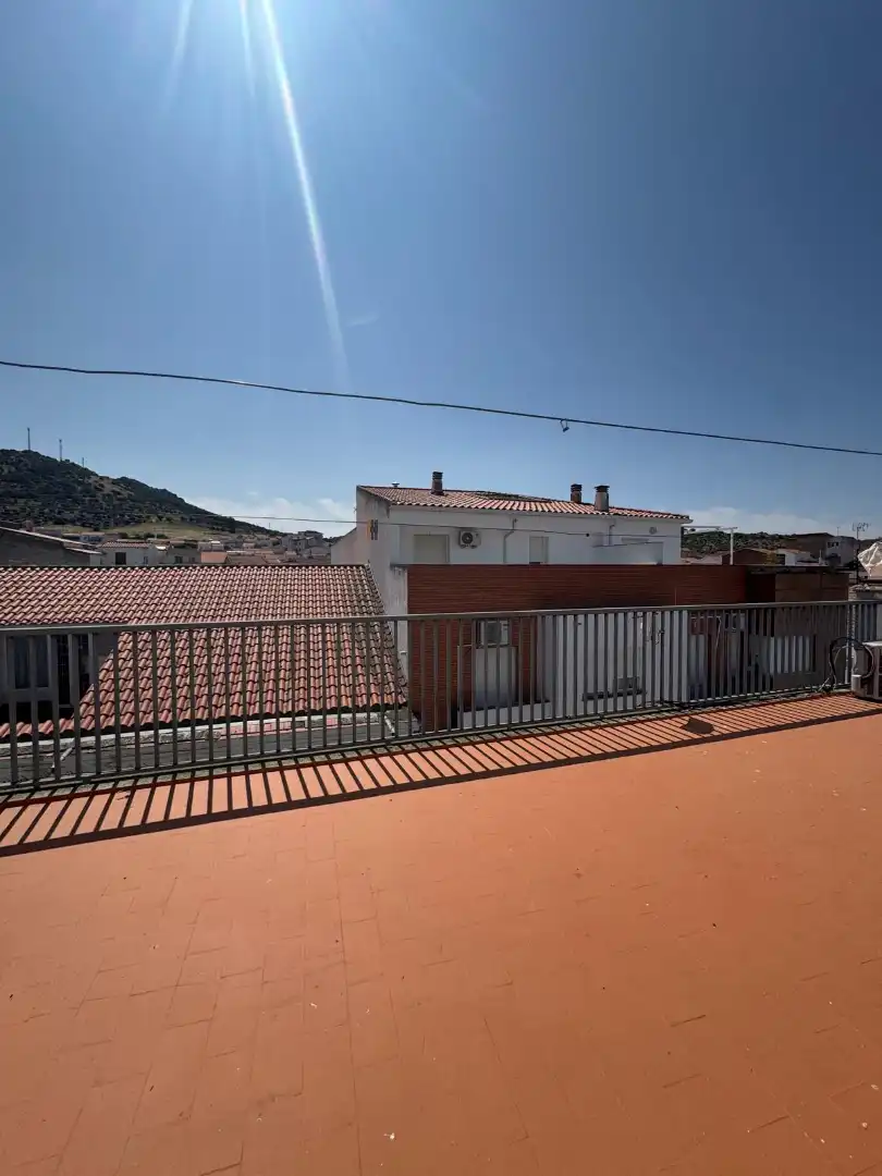 Vista exterior de Pis en venda en Castuera amb Terrassa, Traster i Moblat