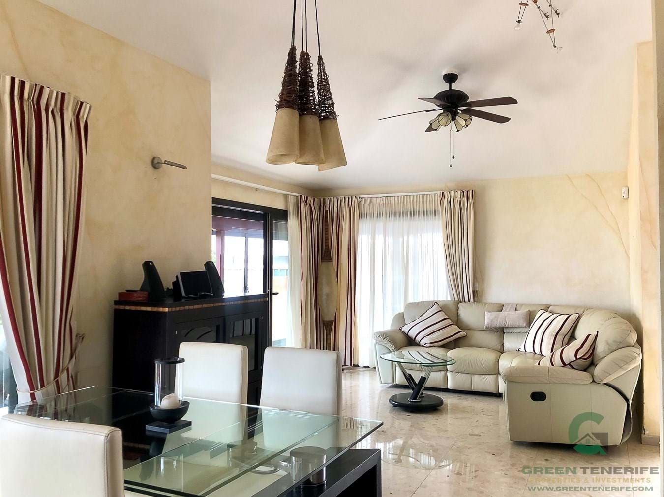 Living room of Single-family semi-detached for sale in San Miguel de Abona  with Terrace and Storage room