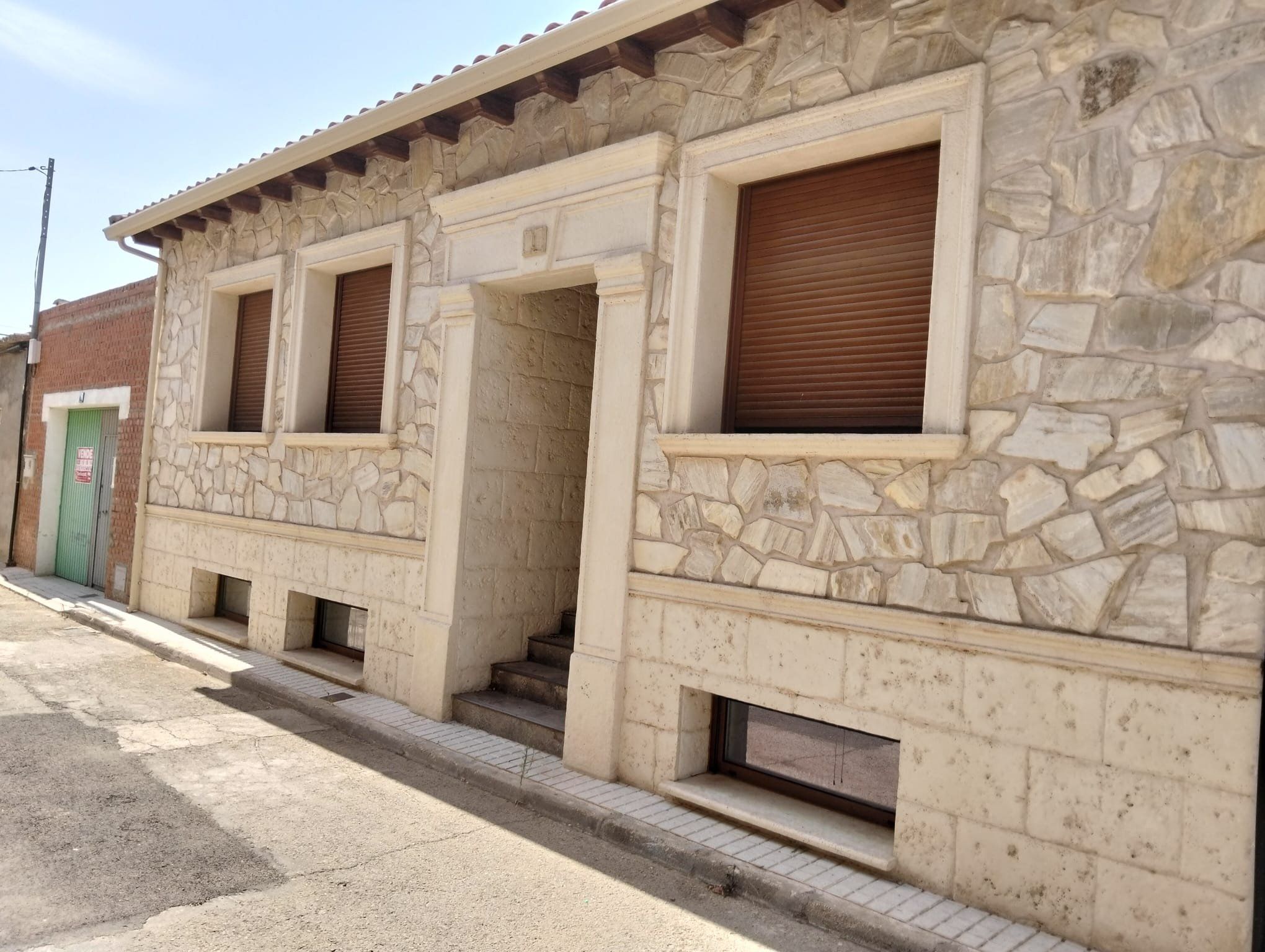 Exterior view of House or chalet for sale in Lillo  with Heating and Furnished