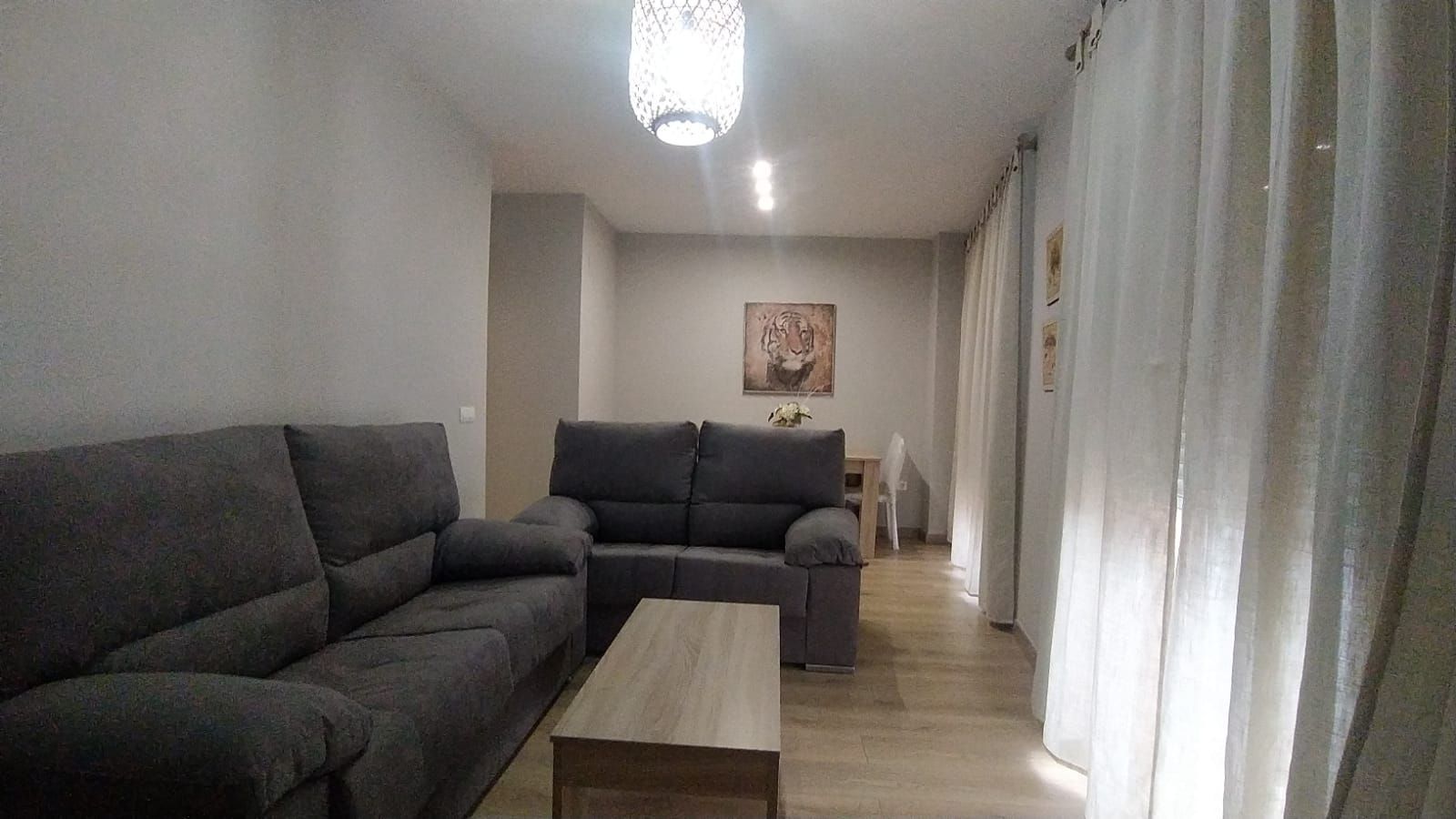 Living room of Apartment to rent in Villanueva de la Serena  with Air Conditioner, Parquet flooring and Oven