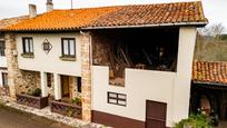 Vista exterior de Casa adosada en venda en Villaviciosa amb Calefacció i Traster