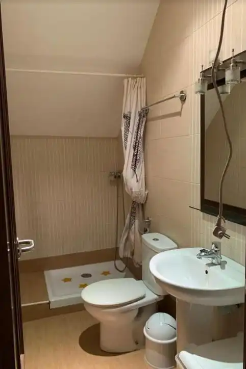 Bathroom of Study for rent in Granada  with Air Conditioner, Heating and Terrace