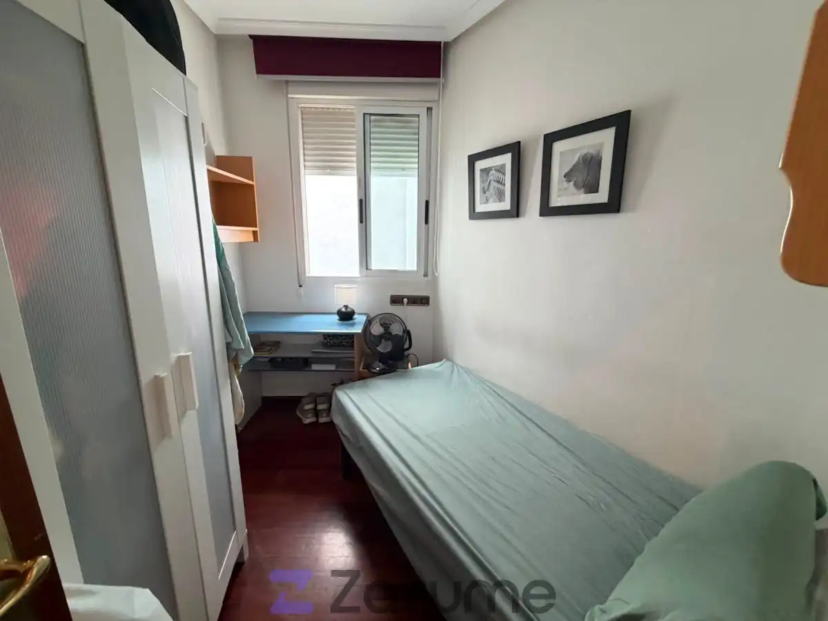 Habitación de Piso de alquiler en Valencia con Parquet, Amueblado y Horno