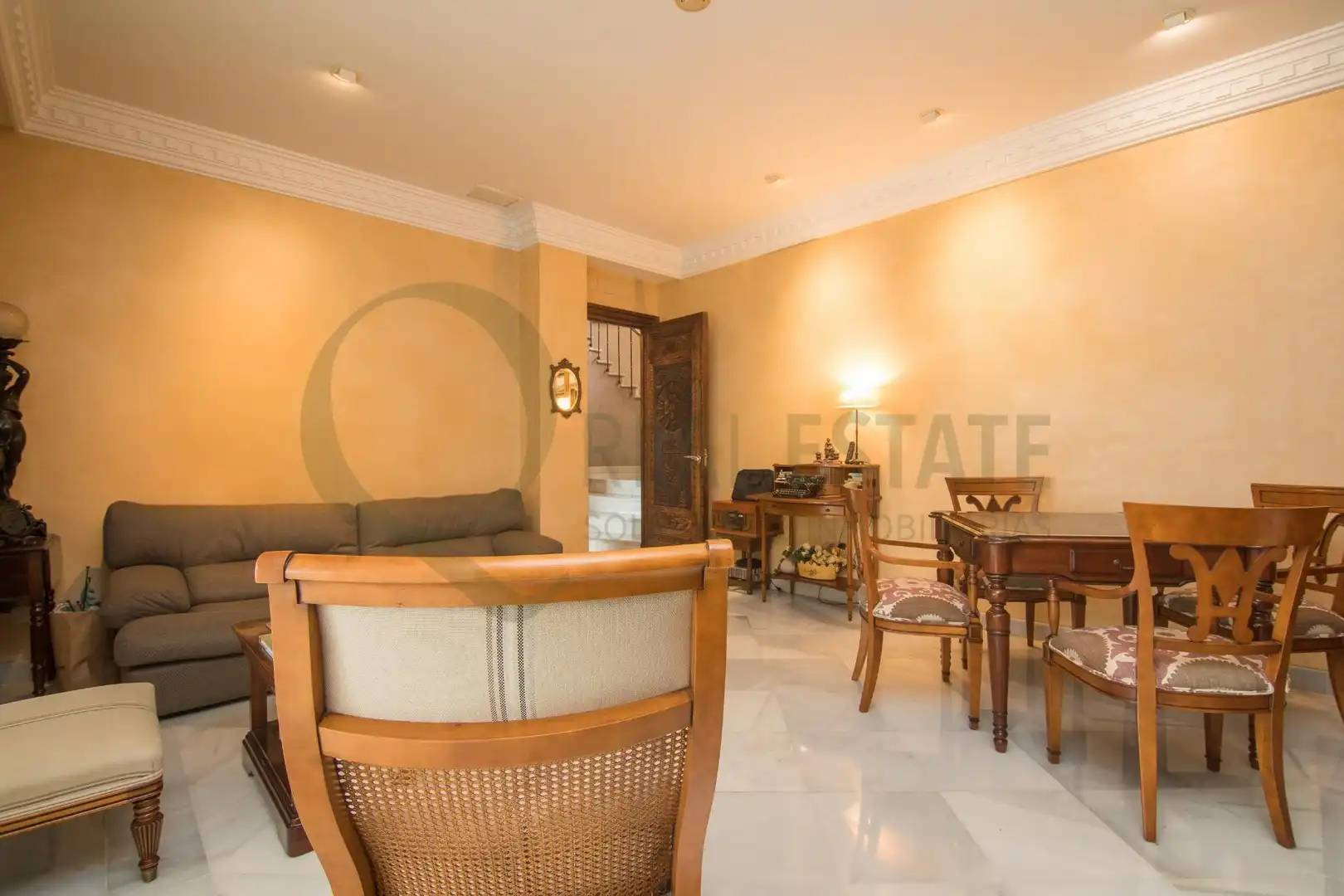 Sala d'estar de Casa o xalet en venda en Alicante / Alacant amb Calefacció, Jardí privat i Terrassa