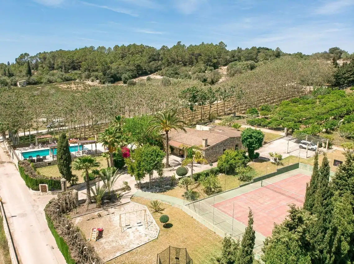 Casa rústica amb piscina en venda a Llubí, imagen 36