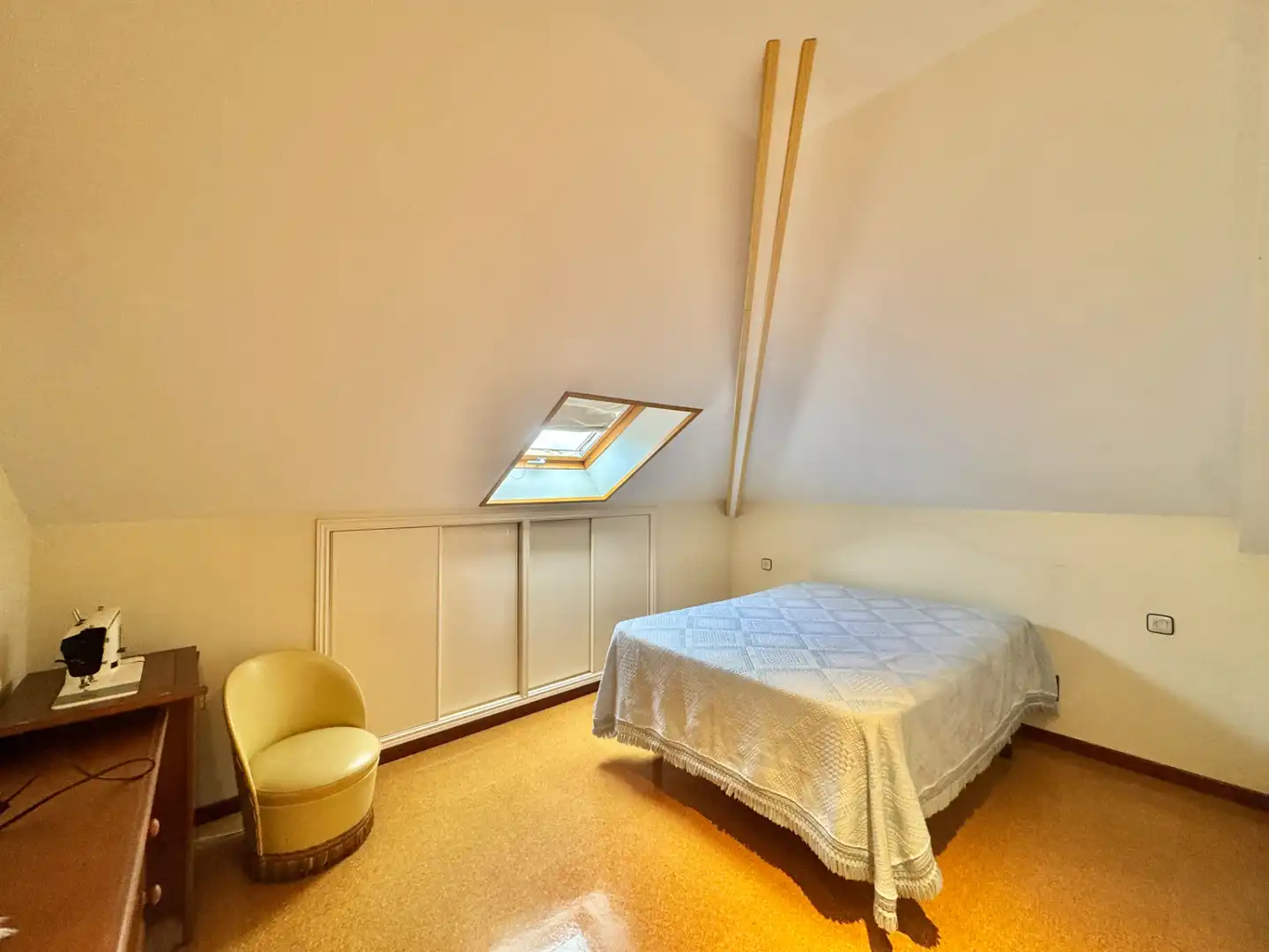 Bedroom of Houses for sale in Arteixo  with Heating, Private garden and Parquet flooring