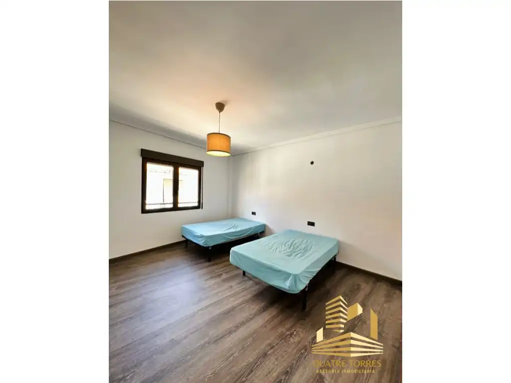 Habitación de Dúplex en venta en Torrent