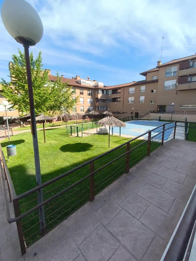 Exterior view of Flat for sale in Humanes de Madrid  with Air Conditioner, Heating and Terrace