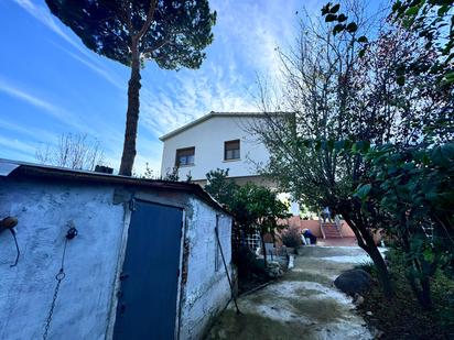 Exterior view of House or chalet for sale in Riells i Viabrea  with Air Conditioner, Heating and Private garden