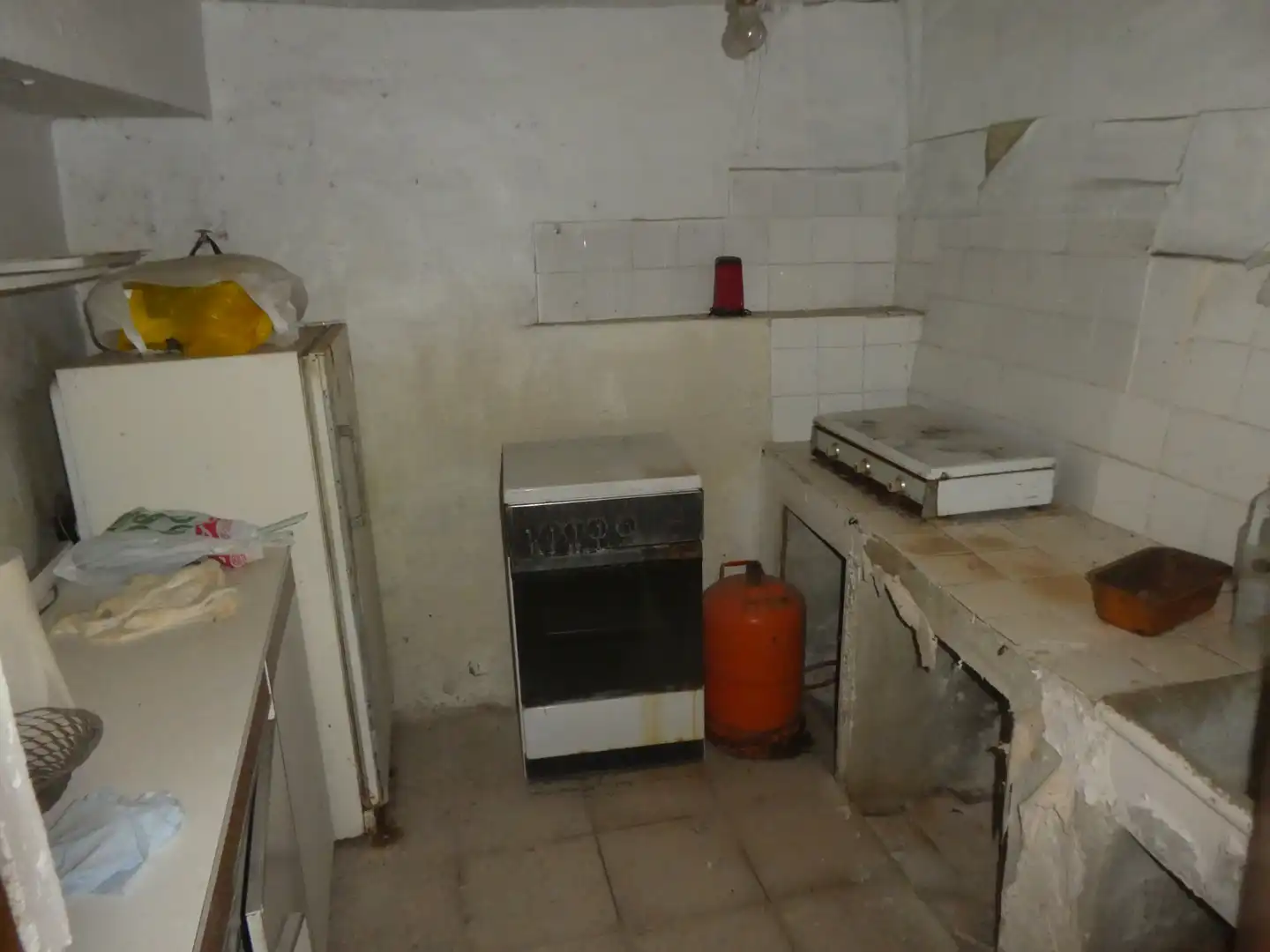 Cuina de Casa adosada en venda en Santa María del Campo amb Moblat