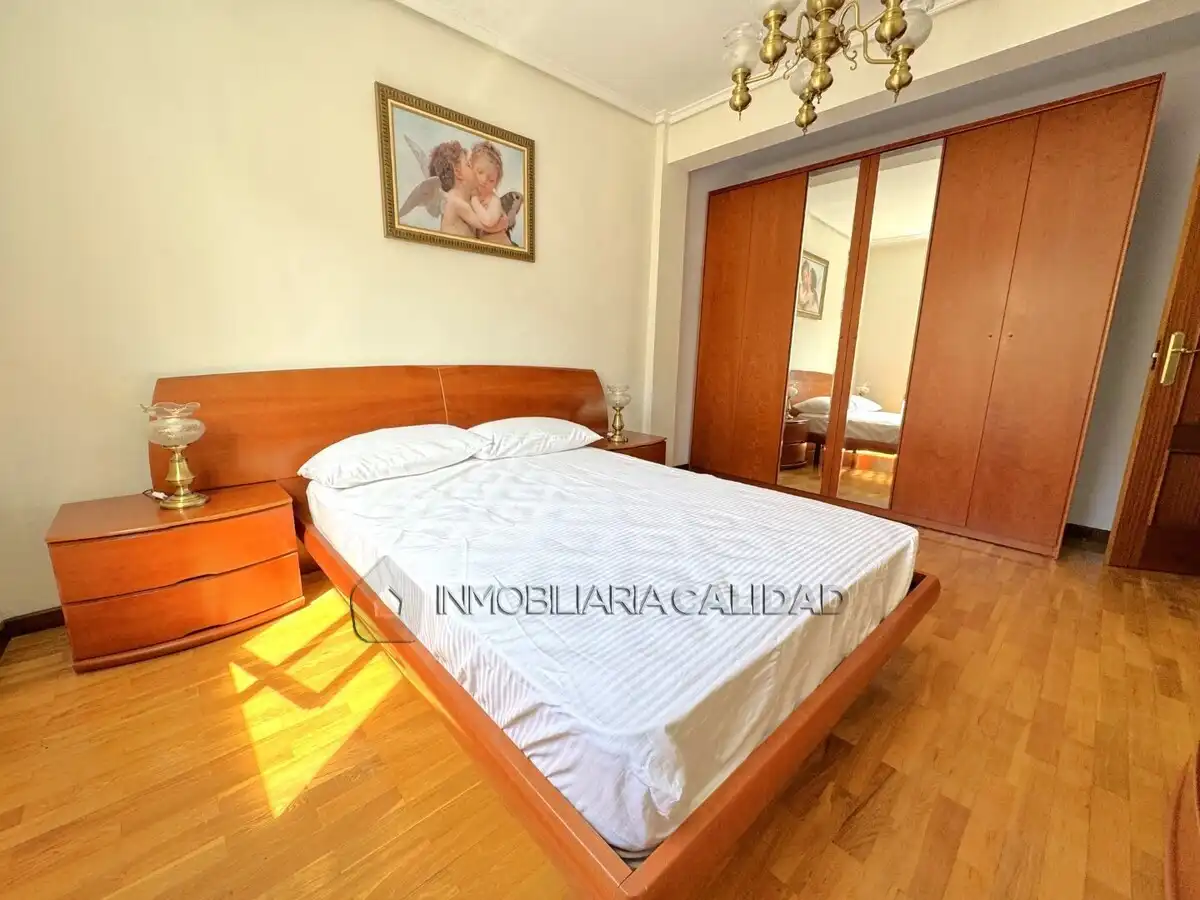 Habitación de Piso de alquiler en Burgos con Calefacción y Amueblado