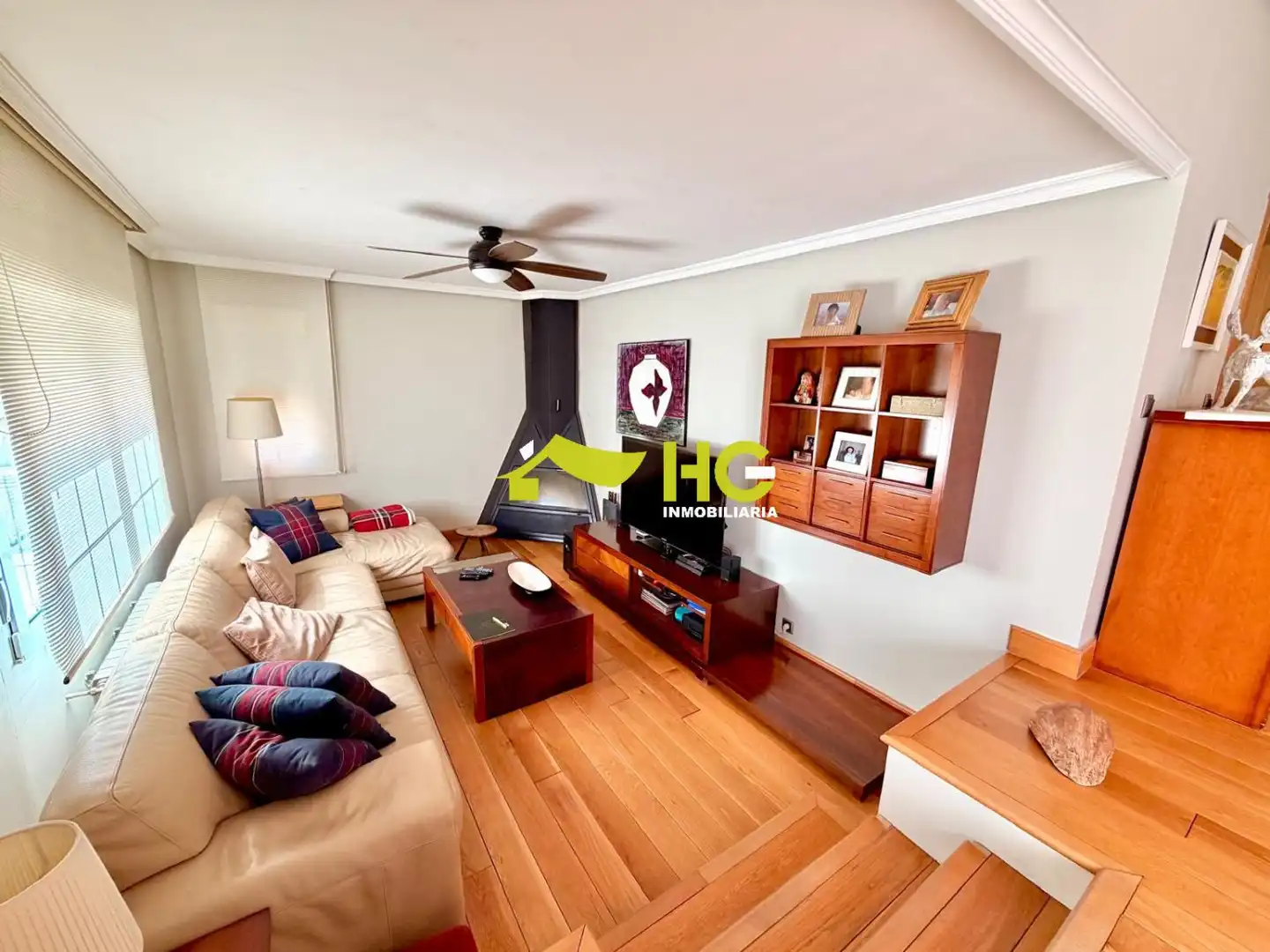 Sala de estar de Casa o chalet en venta en Villaviciosa de Odón con Aire acondicionado, Calefacción y Jardín privado