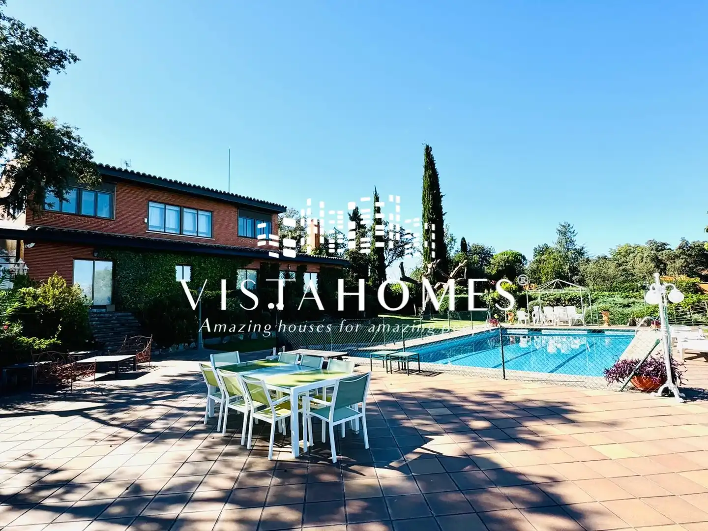 Vista exterior de Casa o xalet en venda en Ciudalcampo amb Aire condicionat, Calefacció i Jardí privat