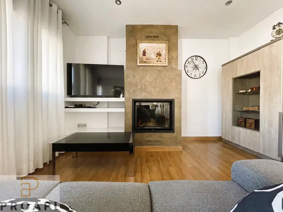 Sala de estar de Casa o chalet en venta en Fornells de la Selva con Aire acondicionado, Calefacción y Jardín privado