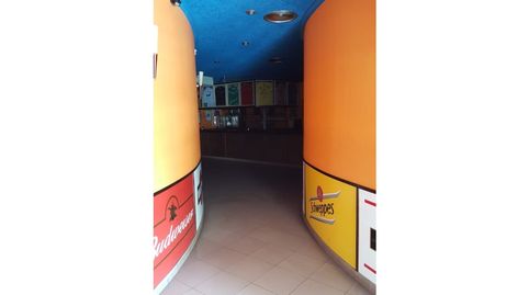 Se vende bajo comercial, imatge 3