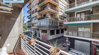 Vista exterior de Pis en venda en  Granada Capital amb Calefacció, Terrassa i Balcó