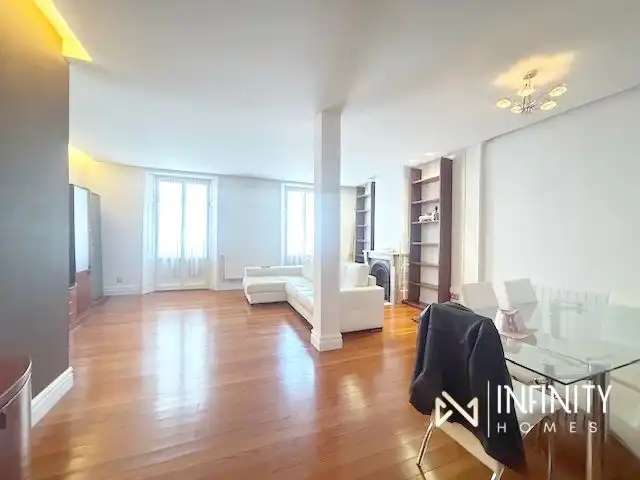 Sala de estar de Piso de alquiler en Bilbao  con Calefacción
