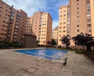 Swimming pool of Flat to rent in  Madrid Capital  with Air Conditioner, Heating and Private garden