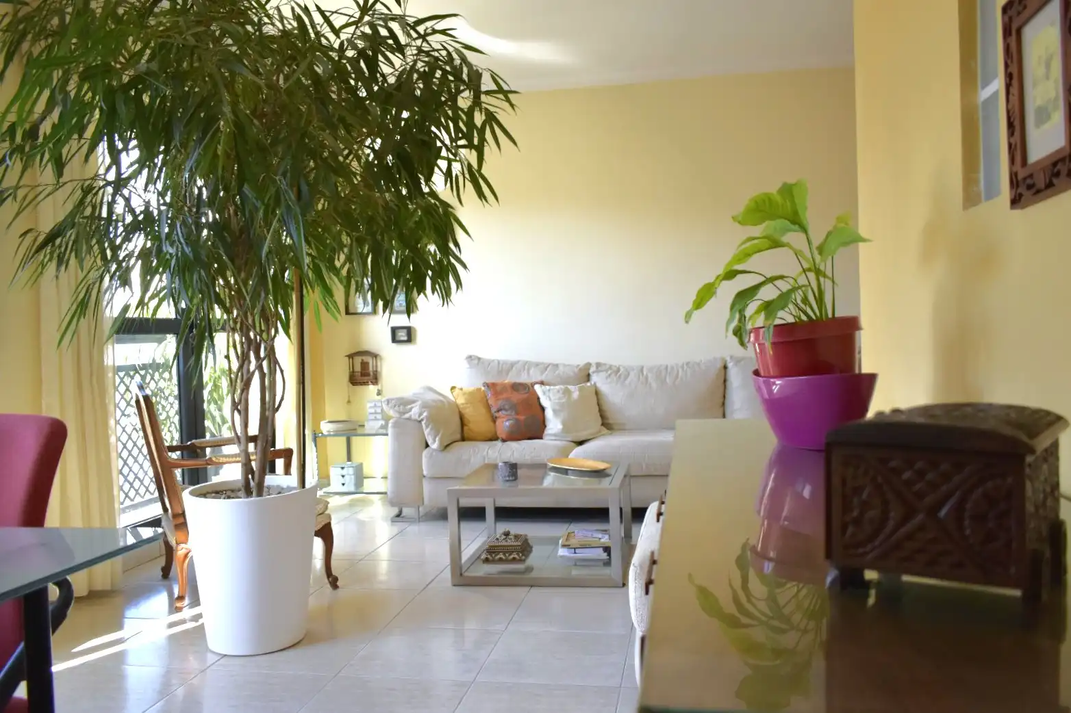 Sala d'estar de Pis en venda en Las Palmas de Gran Canaria amb Traster, Balcó i Internet