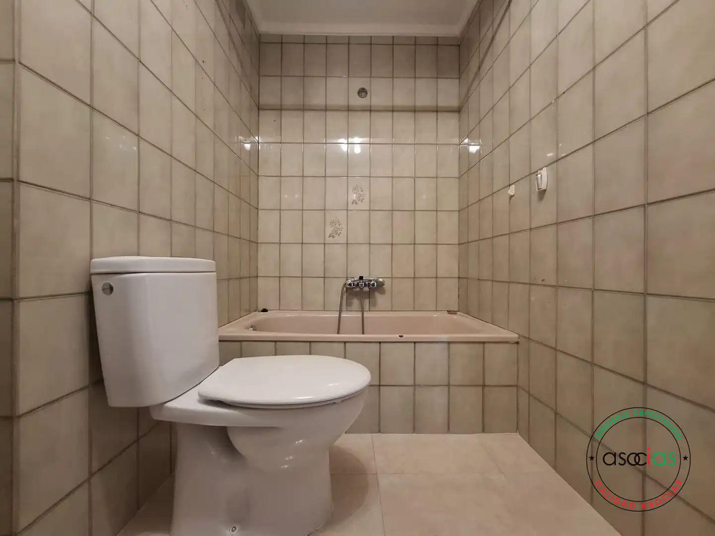 Baño de Piso en venta en Gijón  con Calefacción