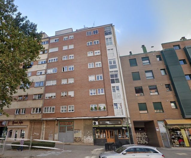 Vista exterior de Pis en venda en Burgos Capital amb Calefacció i Terrassa