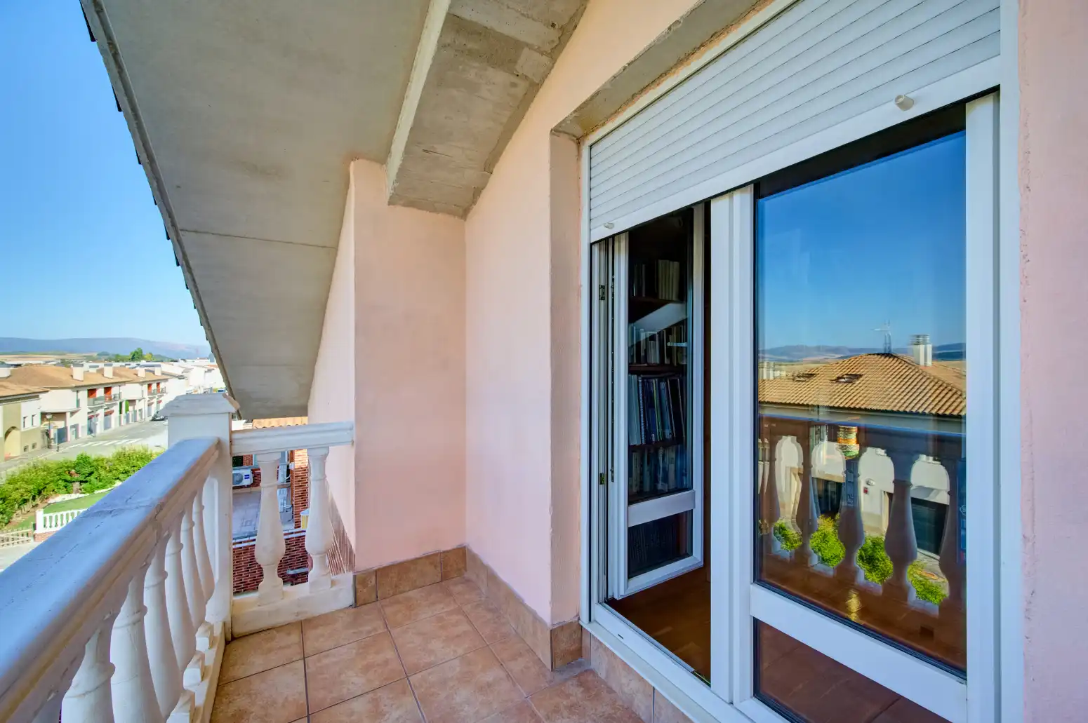 Balcony of Houses for sale in Cizur  with Heating, Private garden and Parquet flooring